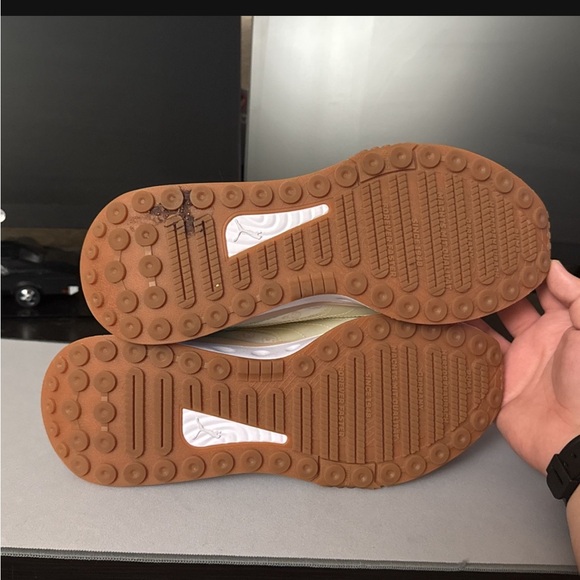 Puma Wild Rider Animal Crossing New Horizon Men’s size 8 (Women’s 10) - Picture 2 of 3